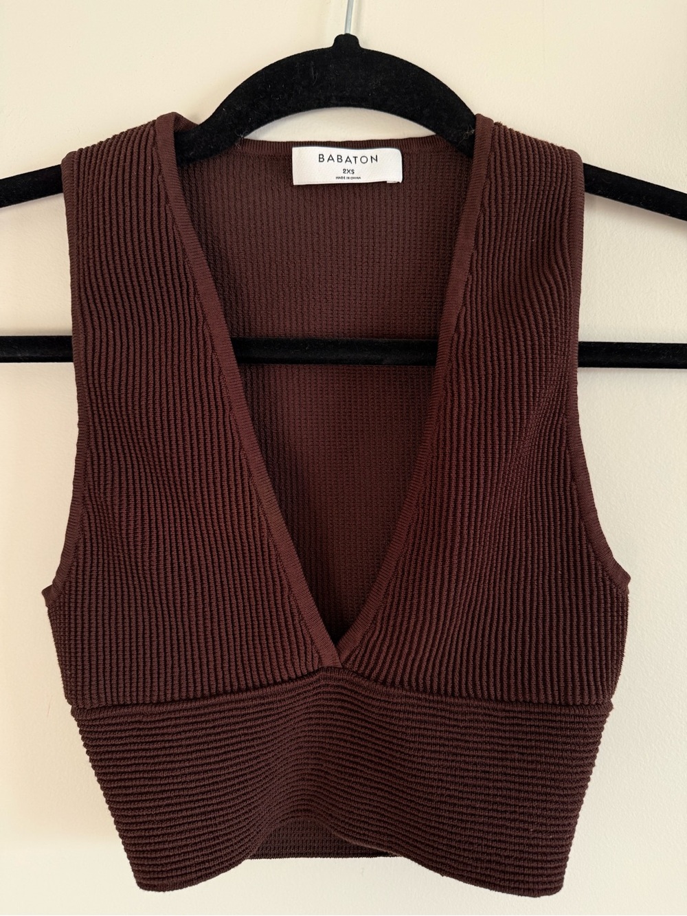 Babaton Aritzia Brown Ribbed Knit Deep V Cropped Tank Top XXS